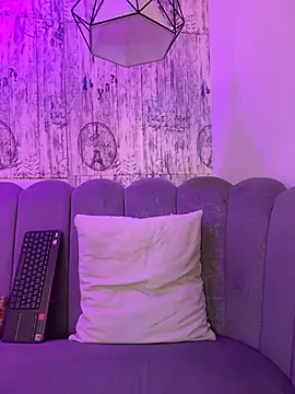 AbyThompson online show from April 2026 12:17:02 PM