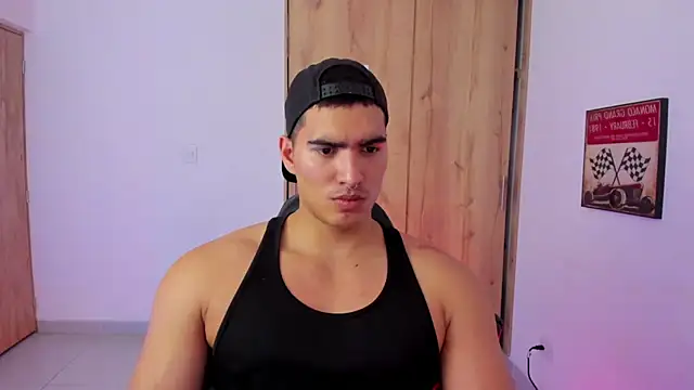 Snapshot of JamesGraay chatting on December 2024 07:32:01 AM JamesGraay online show from December 2024 07:32:01 AM