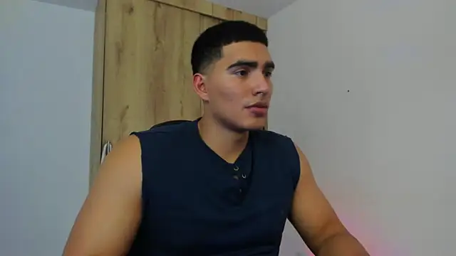 Snapshot of JamesGraay chatting on December 2024 10:10:02 PM JamesGraay online show from December 2024 10:10:02 PM