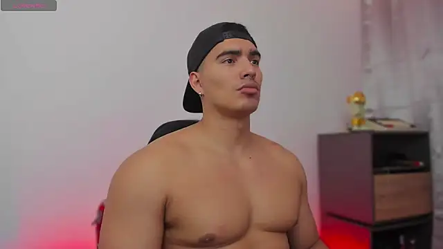 Snapshot of JamesGraay chatting on November 2025 03:01:02 PM JamesGraay online show from November 2025 03:01:02 PM