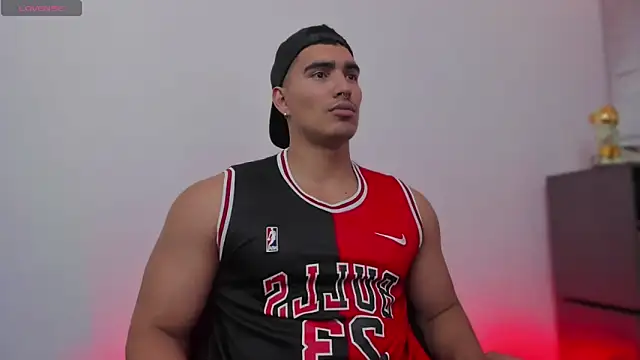 Snapshot of JamesGraay chatting on November 2025 07:04:02 PM JamesGraay online show from November 2025 07:04:02 PM