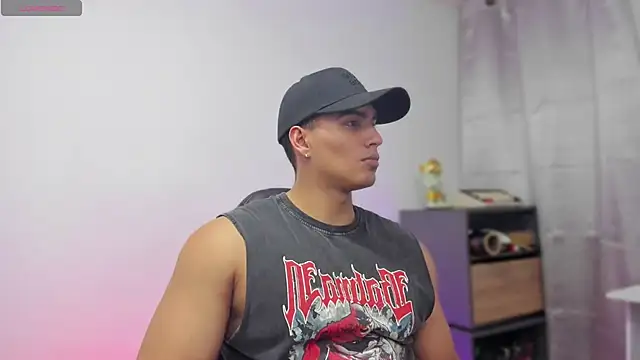 Snapshot of JamesGraay chatting on December 2025 09:24:01 AM JamesGraay online show from December 2025 09:24:01 AM