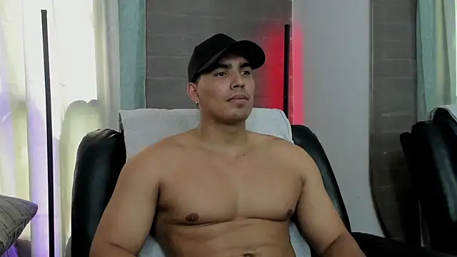 Snapshot of JamesGraay chatting on December 2025 06:14:01 PM JamesGraay online show from December 2025 06:14:01 PM