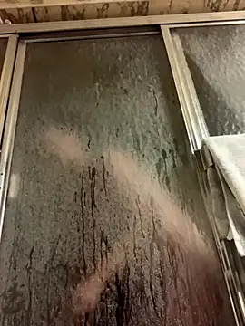 Snapshot of KatieBARBiE98 chatting on November 2025 11:29:01 PM KatieBARBiE98 online show from November 2025 11:29:01 PM