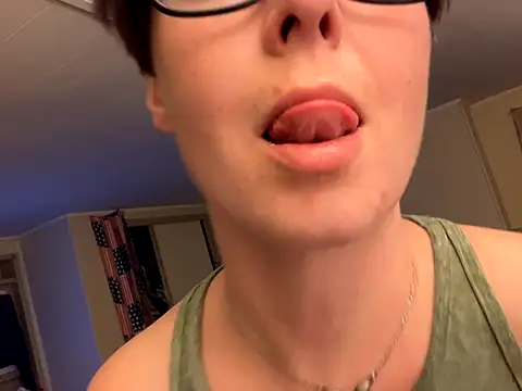 Snapshot of KatieBARBiE98 chatting on November 2025 11:04:01 PM KatieBARBiE98 online show from November 2025 11:04:01 PM