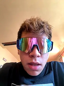 calleaaaa online show from November 2025 10:03:01 AM