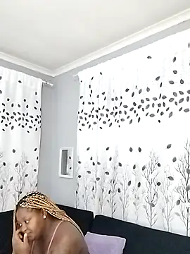 Snapshot of MelStar18xxx chatting on February 2026 12:17:02 AM MelStar18xxx online show from February 2026 12:17:02 AM