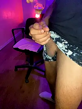 Snapshot of IMD01 chatting on September 2025 04:07:01 AM IMD01 online show from September 2025 04:07:01 AM