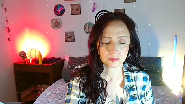 catalinamommyx online show from May 2026 10:15:02 PM