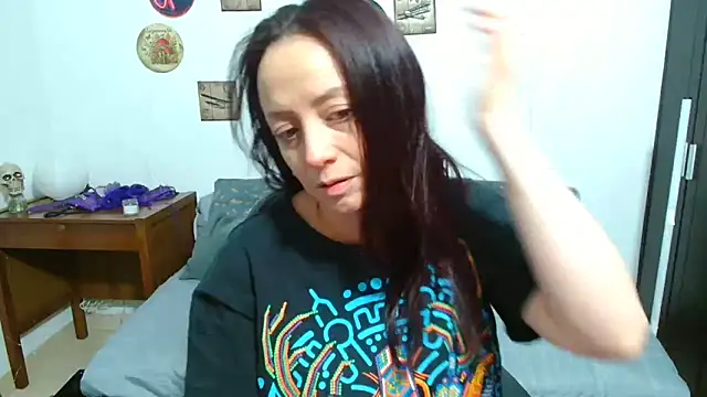 Snapshot of catalinamommyx chatting on June 2026 12:37:01 AM catalinamommyx online show from June 2026 12:37:01 AM