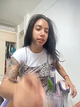 Snapshot of Heratemporal chatting on January 2026 01:05:01 PM Heratemporal online show from January 2026 01:05:01 PM