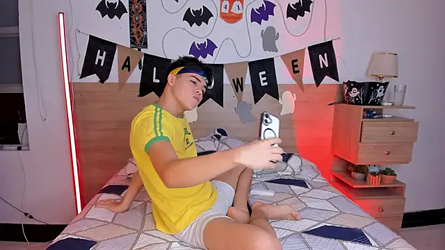 justinbiler online show from October 2025 12:56:02 PM