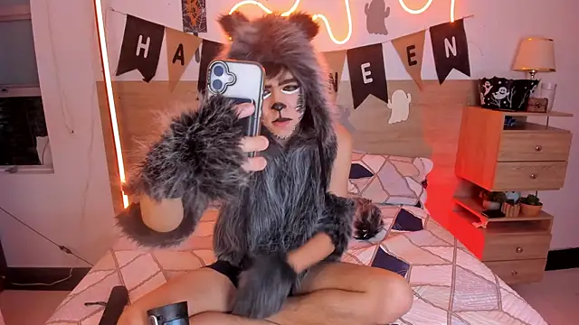 justinbiler online show from October 2025 01:12:01 PM