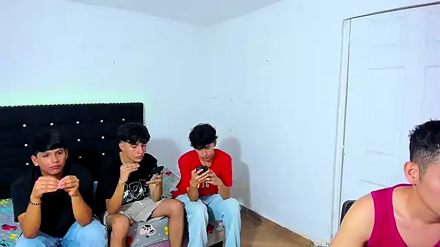 Alexander and Xiao online show from February 2025 09:58:02 PM