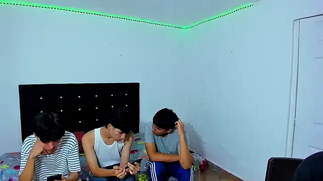 Alexander and Xiao online show from March 2025 09:05:02 PM