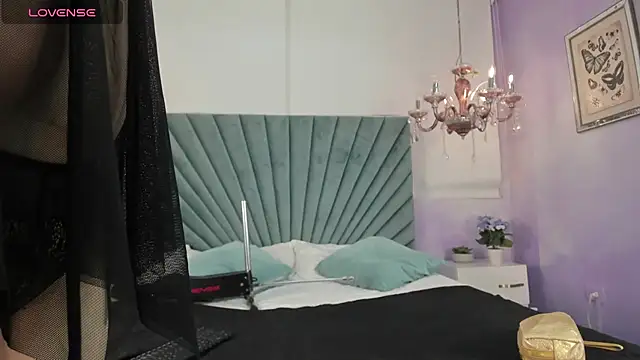 Snapshot of MADISSONLOVE_ chatting on February 2025 12:05:02 PM MADISSONLOVE online show from February 2025 12:05:02 PM