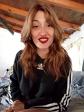 Snapshot of Viudanegraa chatting on September 2025 12:05:01 PM Viudanegraa online show from September 2025 12:05:01 PM