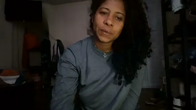 Ivon-09 online show from January 2025 01:00:02 PM