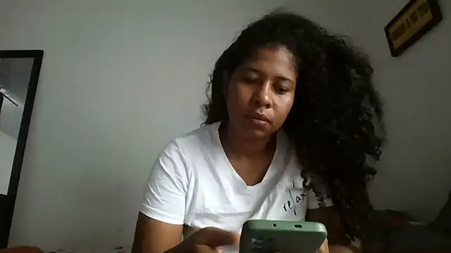 Ivon-09 online show from February 2026 12:34:02 PM