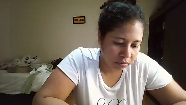 Ivon-09 online show from July 2026 12:33:01 PM