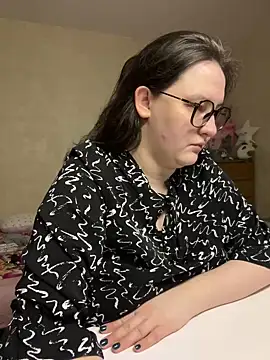 hungry1bunny online show from February 2025 05:37:01 PM