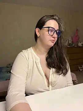hungry1bunny online show from May 2026 05:17:02 PM