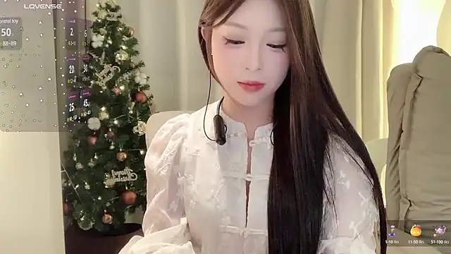 Snapshot of zhuzhu-520- chatting on December 2024 04:35:02 PM zhuzhu-520- online show from December 2024 04:35:02 PM