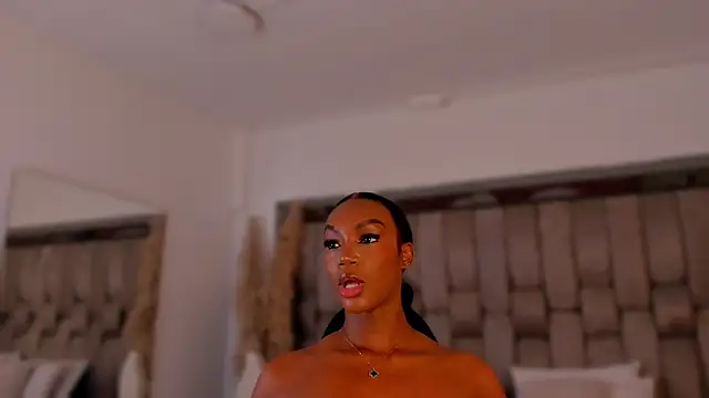 Snapshot of ChaynnaCooper chatting on February 2026 03:48:01 AM ChaynnaCooper online show from February 2026 03:48:01 AM