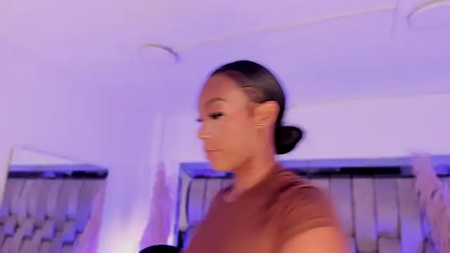 Snapshot of ChaynnaCooper chatting on February 2026 04:52:01 AM ChaynnaCooper online show from February 2026 04:52:01 AM