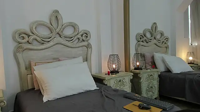 SamanthaFerrer   online show from September 2025 07:50:02 PM