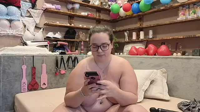 Snapshot of Kimberly-Caprice chatting on March 2025 08:18:01 AM Kimberly-Caprice online show from March 2025 08:18:01 AM