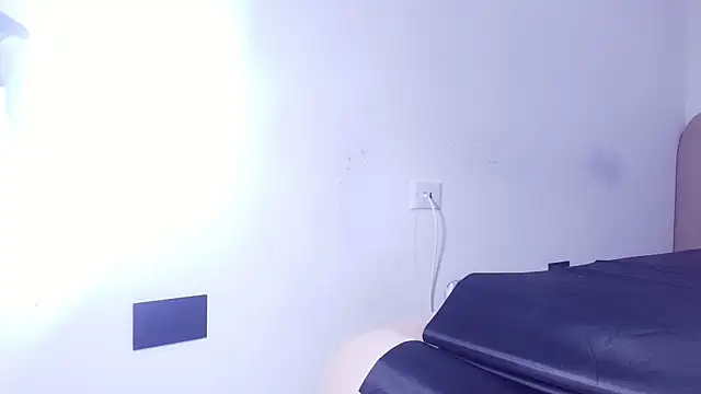 nicol f online show from April 2026 03:04:02 AM