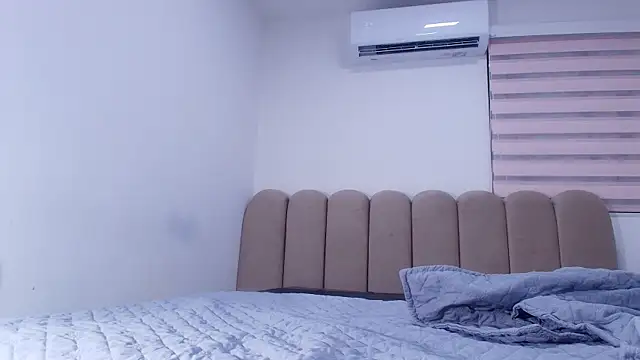 nicol f online show from April 2026 03:09:01 AM