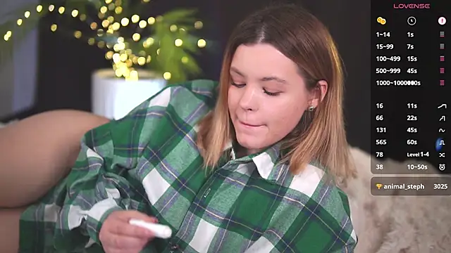 Snapshot of Milana15 chatting on February 2025 10:12:02 AM Milana15 online show from February 2025 10:12:02 AM