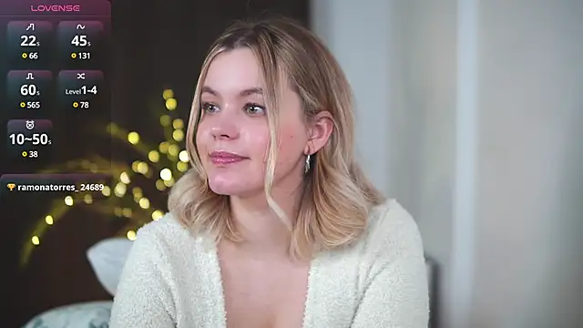 Snapshot of Milana15 chatting on March 2025 03:49:01 PM Milana15 online show from March 2025 03:49:01 PM