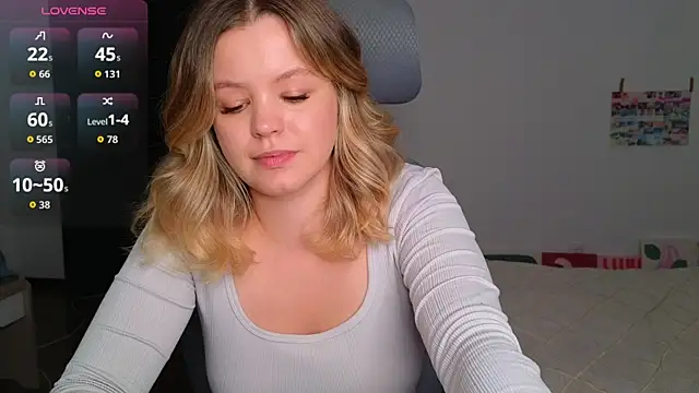 Snapshot of Milana15 chatting on September 2025 11:37:01 AM Milana15 online show from September 2025 11:37:01 AM