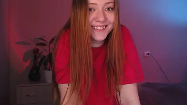 Snapshot of SarahSweetie chatting on November 2025 03:34:01 PM SarahSweetie online show from November 2025 03:34:01 PM