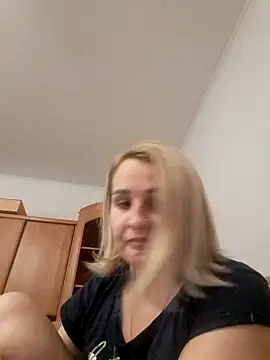 Malichkaanna30 online show from December 2024 04:04:02 PM