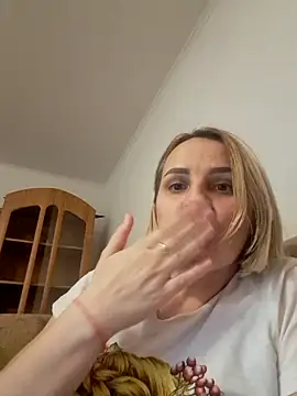 Malichkaanna30 online show from January 2025 04:59:01 PM