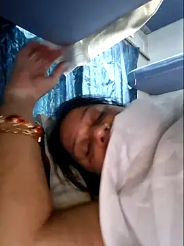 Snapshot of Hot_Queen77 chatting on March 2025 12:29:01 AM Hot Queen77 online show from March 2025 12:29:01 AM