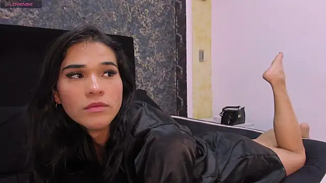 Snapshot of Isa_Little_Star chatting on February 2025 03:17:02 PM Isa Little Star online show from February 2025 03:17:02 PM