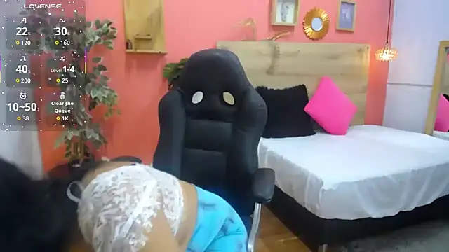 Snapshot of scarlet-foox chatting on September 2025 12:05:02 PM scarlet-foox online show from September 2025 12:05:02 PM