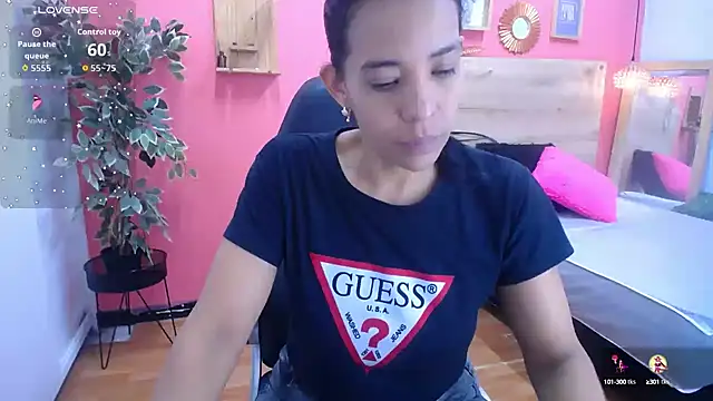 Snapshot of scarlet-foox chatting on October 2025 03:22:02 PM scarlet-foox online show from October 2025 03:22:02 PM