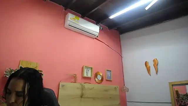 Snapshot of scarlet-foox chatting on November 2025 12:15:02 PM scarlet-foox online show from November 2025 12:15:02 PM