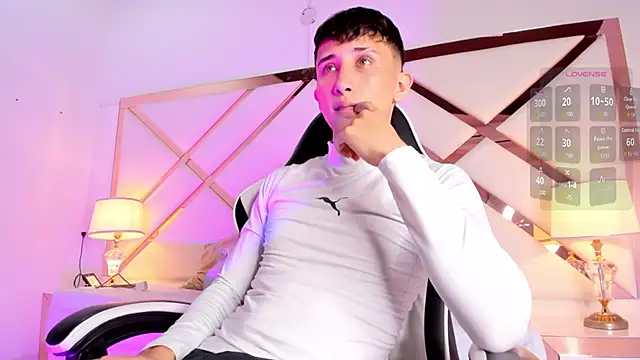 Snapshot of rome_hard chatting on February 2026 07:45:01 PM rome hard online show from February 2026 07:45:01 PM