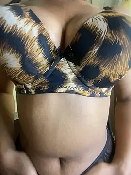 Snapshot of miss_lina chatting on January 2025 05:24:01 AM miss lina online show from January 2025 05:24:01 AM