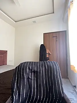 Snapshot of miss_lina chatting on February 2025 08:18:02 AM miss lina online show from February 2025 08:18:02 AM