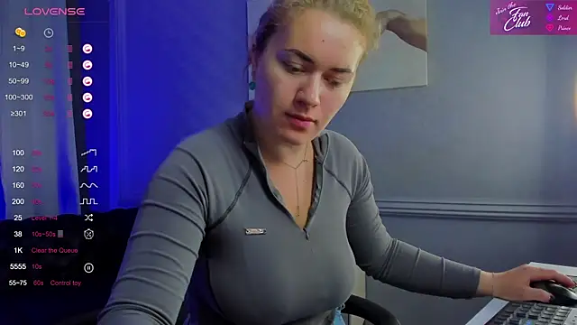 Snapshot of Ariell_Margot_ chatting on September 2025 05:40:01 AM Ariell Margot online show from September 2025 05:40:01 AM