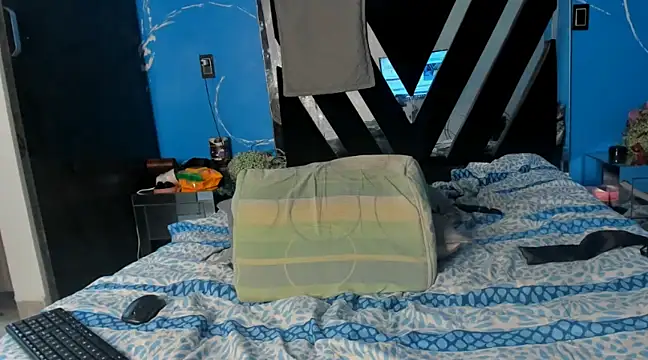 Cataleya19   online show from December 2024 05:45:02 PM