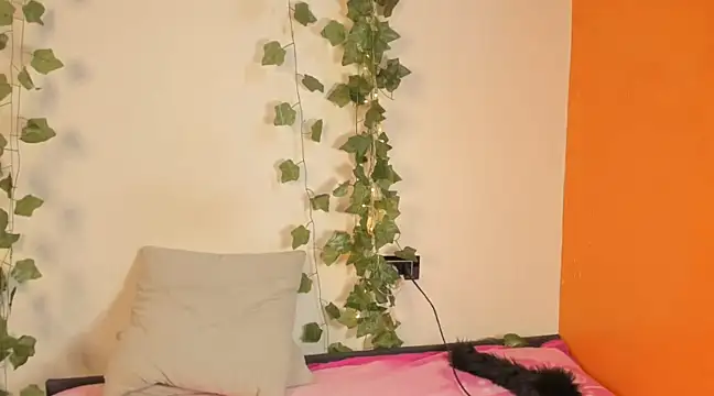 Cataleya19   online show from March 2025 03:18:02 PM